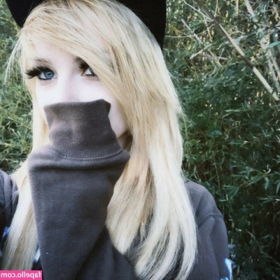 Shauna Dean Cokeland [ shauna-dean-cokeland ] - Sultry goth gf   unlock this titty filled video where I become a