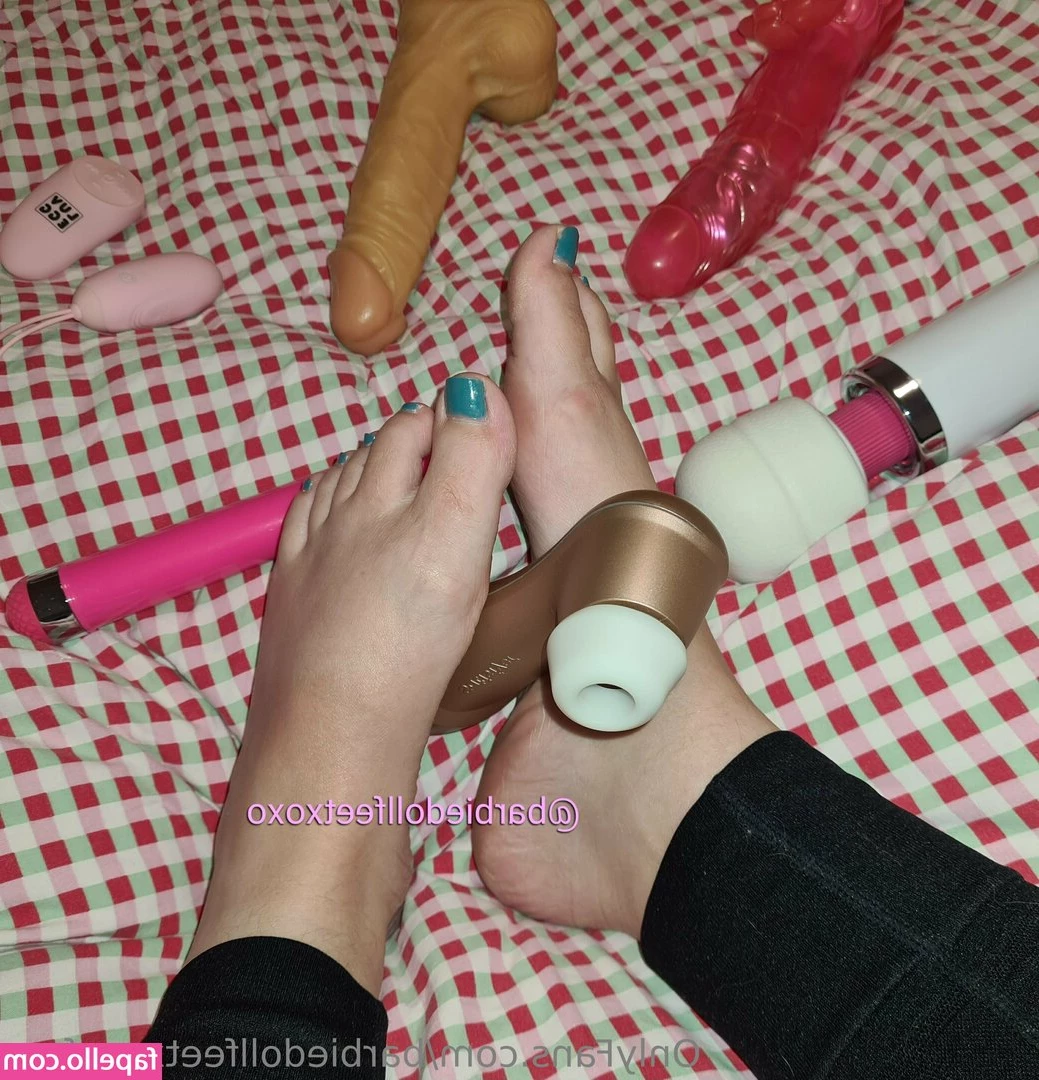 barbiedollfeetxoxofree - New
