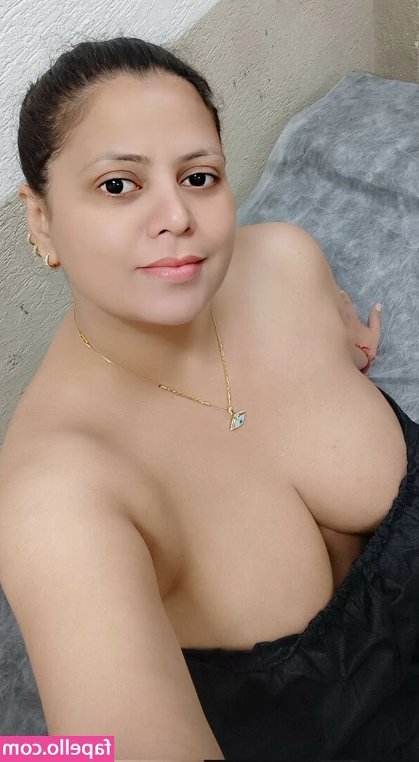 Sapna Sappu [ sapna-sappu-1 ] - Double Hander