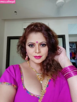 Sapna Sappu [ sapna-sappu-1 ] - I want to feel you pressed against me and me pressed against the wall