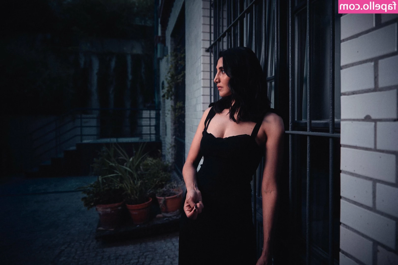 Narges Rashidi [ narges-rashidi ] - J ai joui  partout  partout