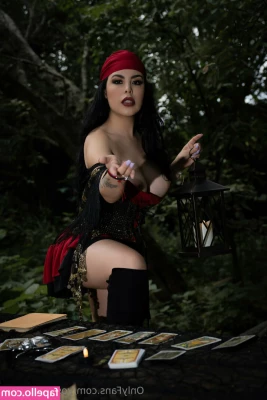 Verónica Flores [ veronica-flores ] - Which Mommy do you prefer?