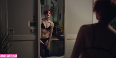 Nathalie Love [ nathalie-love ] - L heure de la douche