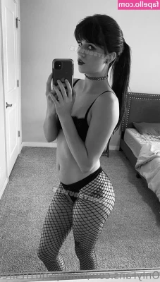 bunnysqu1rtsfree - Check dms I sent you something