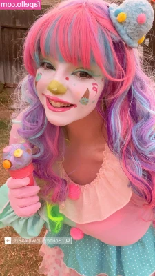 Bouncyclown - Locker room nudes while my mate was in the shower 😜