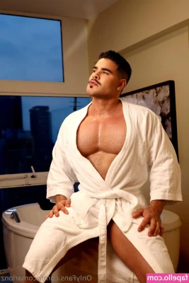  [ ricomarlonz ] - Some days I like to start my day out by checking my own ass out and