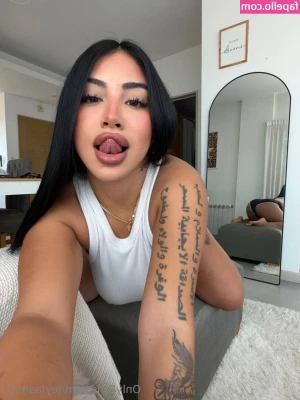 Mia Keller [ mia-keller ] - DO you like my Skirt?
