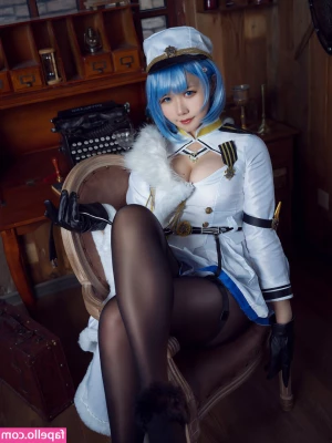 Makachan - WOULD LUV MY PUSSY ATE AGAINST DIS POLE DEN FUCKED HARD WIT YO POLE