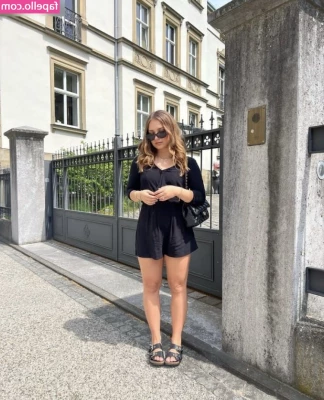 Alinamour - Moim fetyszem jest być czyjąś suką    Jeśli ty też to lubisz 