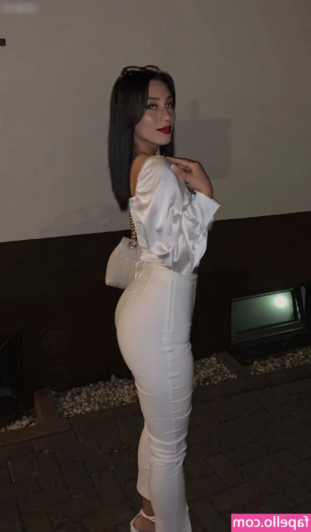 leonaankj - That’s my absolut Favorit dress, when I wear it to the next event I