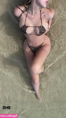Sara Dodevska [ sara-dodevska ] - blessing your feed 🖤