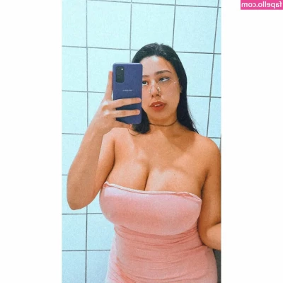 rukminimunera17 - TBT SHAVED   I hid in the bathroom to touch my creamy pussy  I still