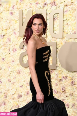 Dua Lipa [ dua-lipa ] - I don't want to see anything. Look at me and do everything with me part 1