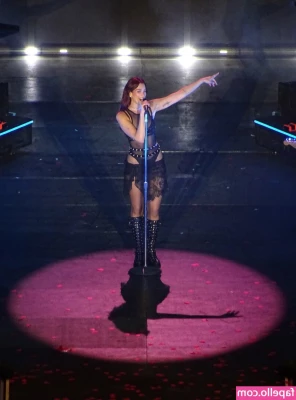 Dua Lipa [ dua-lipa ] - NEW PPV 008 JOI Strip   Topless   lingerie   Lots of Tittie Play My part 1