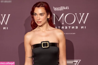 Dua Lipa [ dua-lipa ] - Irish playground    Part 3    Click unlock to see uncensored   I m a part 1