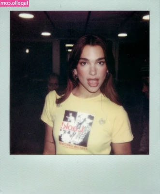 Dua Lipa [ dua-lipa ] - Man I love it when my legs are up and I'm jacking off. Only thing