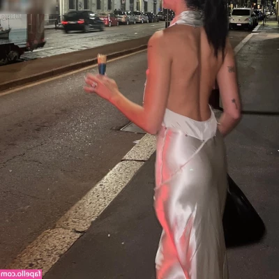 Dua Lipa [ dua-lipa ] - Lana is so beautiful   Don t stare too long  You might fall in love