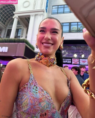 Dua Lipa [ dua-lipa ] - Wished I could just lay around all day..