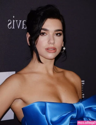 Dua Lipa [ dua-lipa ] - This thong just fits me so well