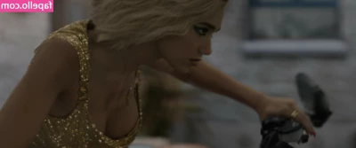 Dua Lipa [ dua-lipa ] - Morning!!! Happy new year!! What you doing? I’m having a lazy,