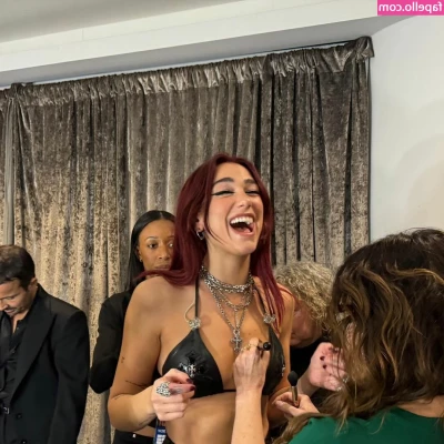Dua Lipa [ dua-lipa ] - Is it cold in here or is it just me?