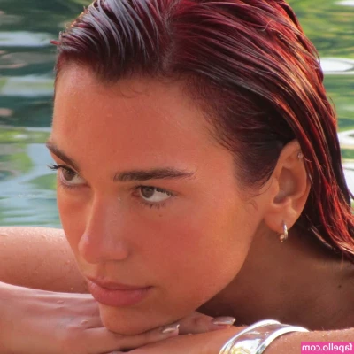 Dua Lipa [ dua-lipa ] - Tease in my leggings with my