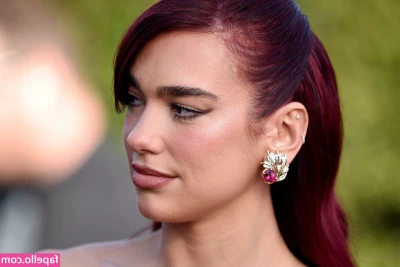 Dua Lipa [ dua-lipa ] - https chaturbate com in tour 7Bge amp campaign SyADm amp room
