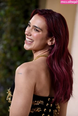Dua Lipa [ dua-lipa ] - Join me in the bathroom  P s  How tall do you think I am