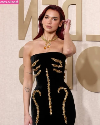 Dua Lipa [ dua-lipa ] - You're always staring at my butt, so let me give you a better look.