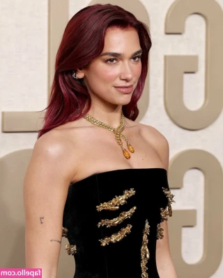 Dua Lipa [ dua-lipa ] - rainbow toes