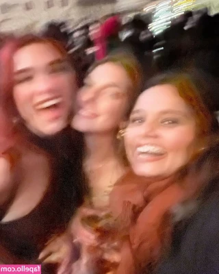 Dua Lipa [ dua-lipa ] - I m not wearing any panties under my dress