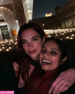 Dua Lipa [ dua-lipa ] - Cum watch me rub my tits in the shower  Mmm i got cream on them