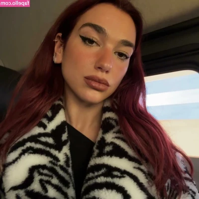 Dua Lipa [ dua-lipa ] - Same glasses but who s really looking at those