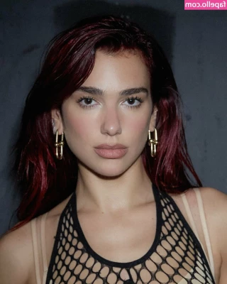 Dua Lipa [ dua-lipa ] - Check your inboxes or tip 5  on this post to get an over 6 minute