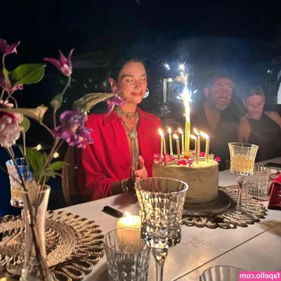 Dua Lipa [ dua-lipa ] - Thursday night  Having nice supper with my  friend  in Sudbury