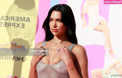 Dua Lipa [ dua-lipa ] - Belly guy eating