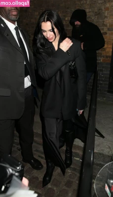 Dua Lipa [ dua-lipa ] - Freeuse Friday