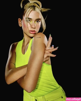Dua Lipa [ dua-lipa ] - I see you looking😉😈 DM me xx