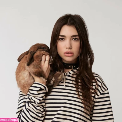 Dua Lipa [ dua-lipa ] - Someone get me hard I'm ready to fuck hehe