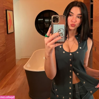 Dua Lipa [ dua-lipa ] - Im waiting on the balcony for you 😈