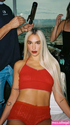 Dua Lipa [ dua-lipa ] - Some of my new toys   Who is excited to see me use them