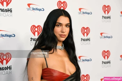 Dua Lipa [ dua-lipa ] - Do you like my outfit baby?? 🥰