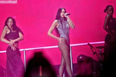 Dua Lipa [ dua-lipa ] - Look back at Zaddy when he smashin