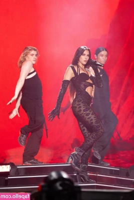 Dua Lipa [ dua-lipa ] - You wanna see me playing with my friend in cam