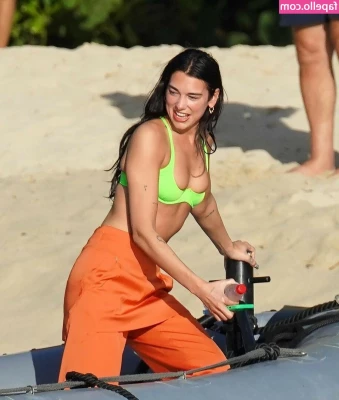 Dua Lipa [ dua-lipa ] - I'm looking for someone to have fun with. 😜