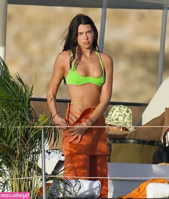 Dua Lipa [ dua-lipa ] - goofin  tonight  currently playing lake so i can finally live out my