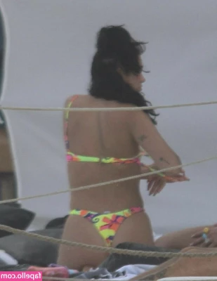 Dua Lipa [ dua-lipa ] - My husbands been neglecting me  Would you take his place