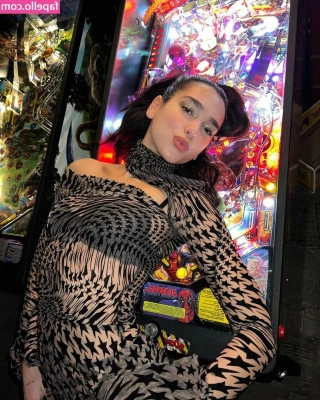 Dua Lipa [ dua-lipa ] - Would you like me to remove my hands