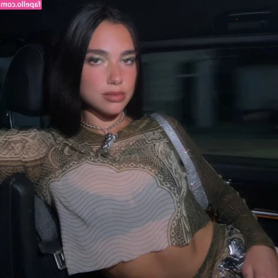 Dua Lipa [ dua-lipa ] - picking up MILF at bar and scissoring, ass eating & strap fucking