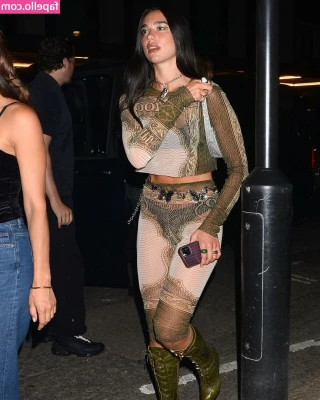 Dua Lipa [ dua-lipa ] - angelic face